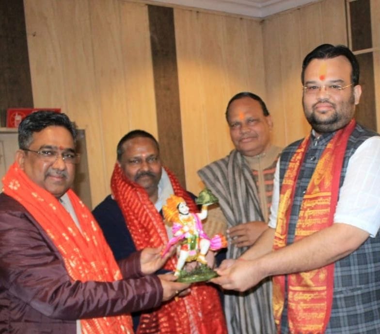 Mathura: Sunil Bansal visited Baba Neem Karauri