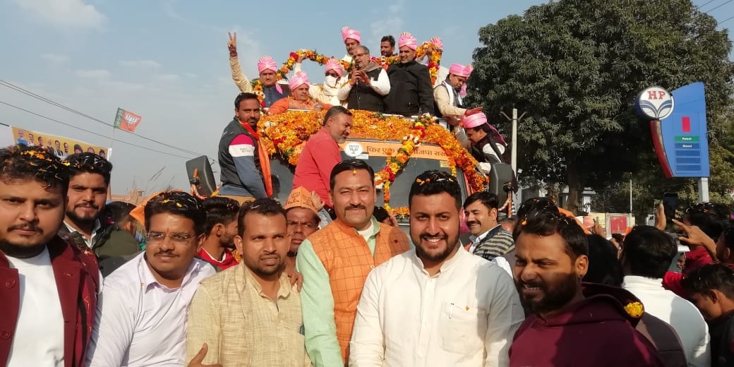 Tractors joined the journey in Khatauli, showed power
