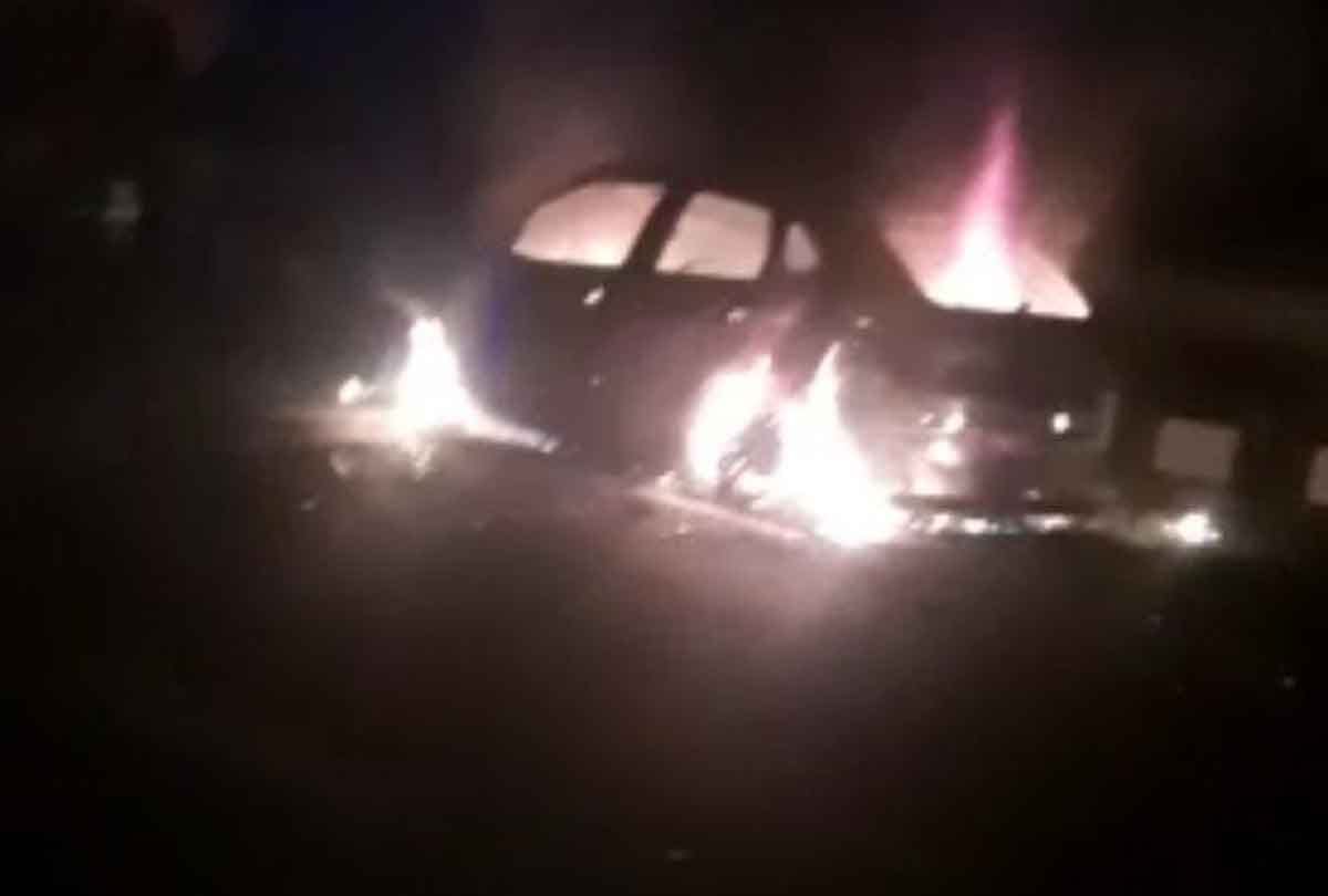 Kannauj: car became a fireball on Lucknow-Agra Expressway, three scorched including driver