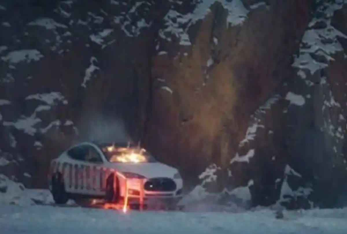 Unhappy Tesla owner blows 2013 Model S sedan with 30 kg of dynamite