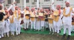 अयोध्या-अवध विवि में आयोजित दीक्षांत समारोह में उत्साहित मुद्रा में मेधावी।