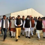 जनसभा स्थल का जायजा लेने पहुंचे केंद्रीय मंत्री।