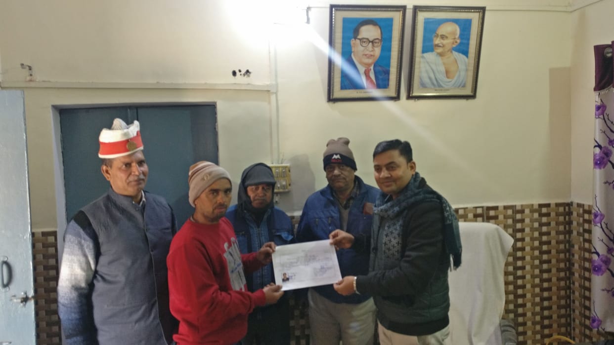 Hathras: Dhirendra Chauhan became the head after defeating the former head Bhuri Devi