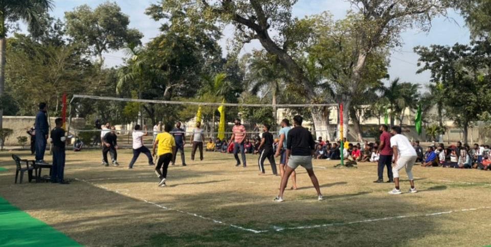Raman and Ashok House won the Inter Block Volleyball tournament