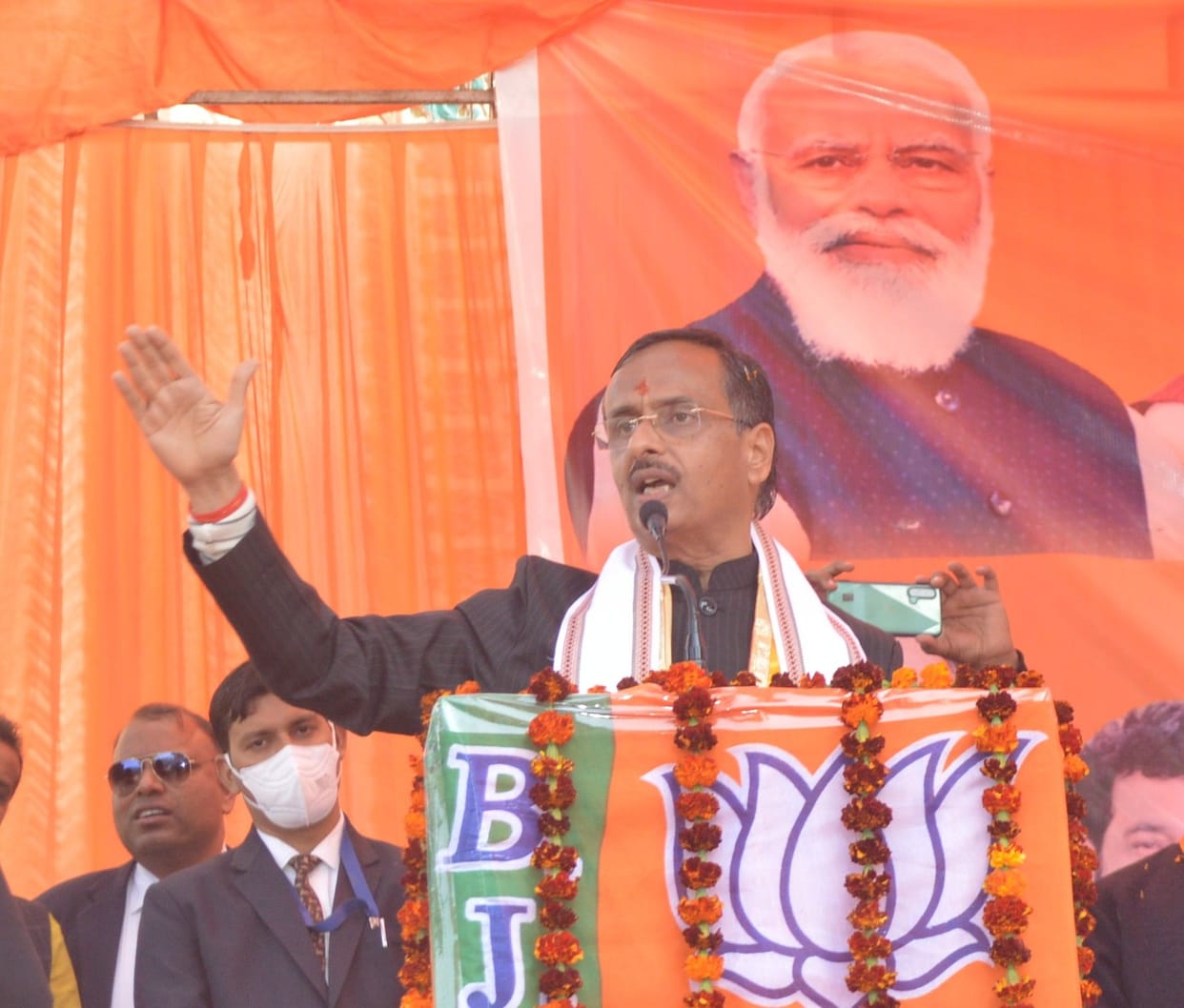 Hathras: Now during the Kanwar Yatra, flowers are showered, not stones: Dr. Sharma