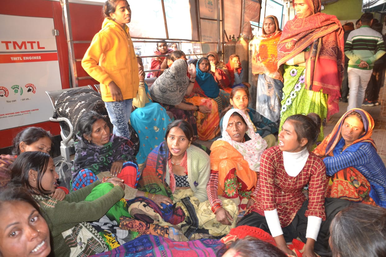 Woman dies in private hospital, family ruckus, police calmed down