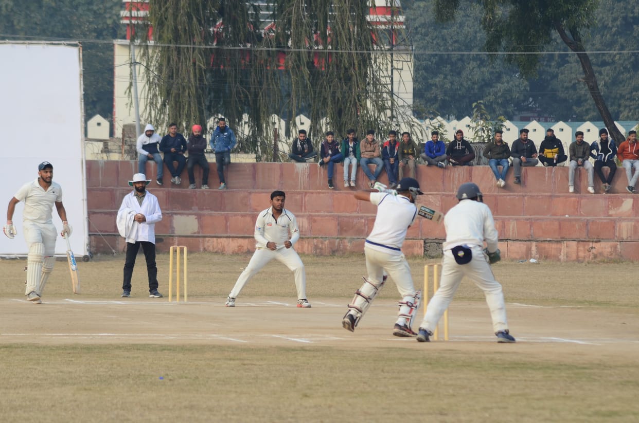 Delhi and Lucknow teams won