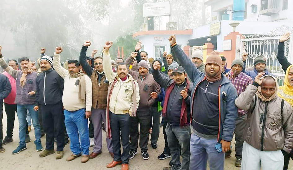 Mill workers protested