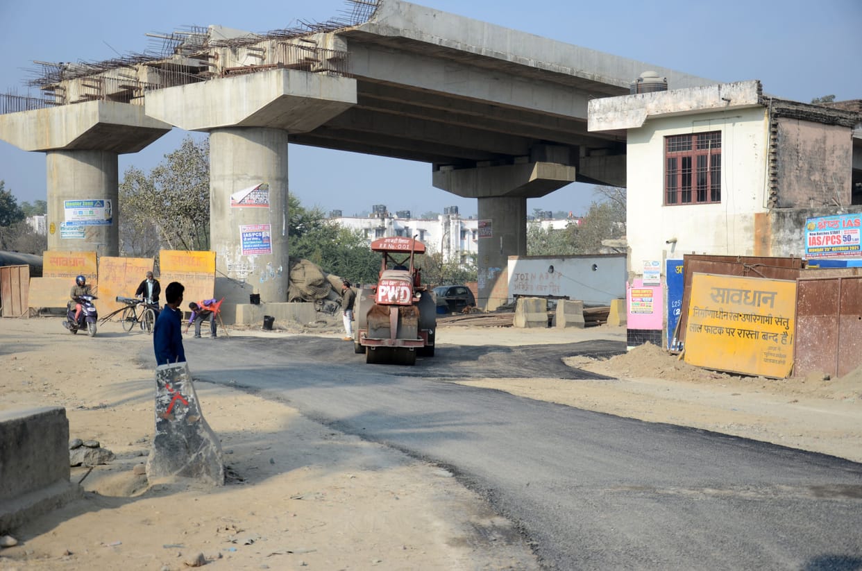 Service road constructed on lal phatak overbridge