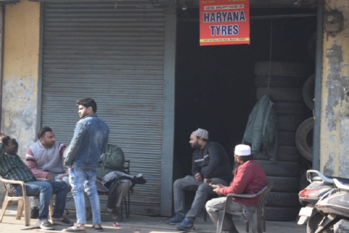 Sotiganj: Police said those who changed jobs, open shops there, gangsters will be engaged on 25 more junks