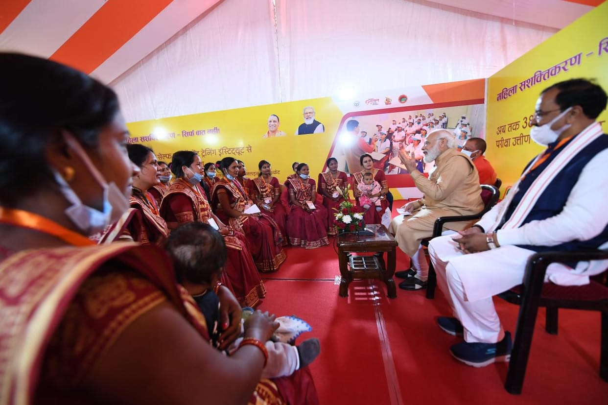Prayagraj: Now no power can cover the new UP in the dark again, PM said - Daughters are the champions of self-reliant India