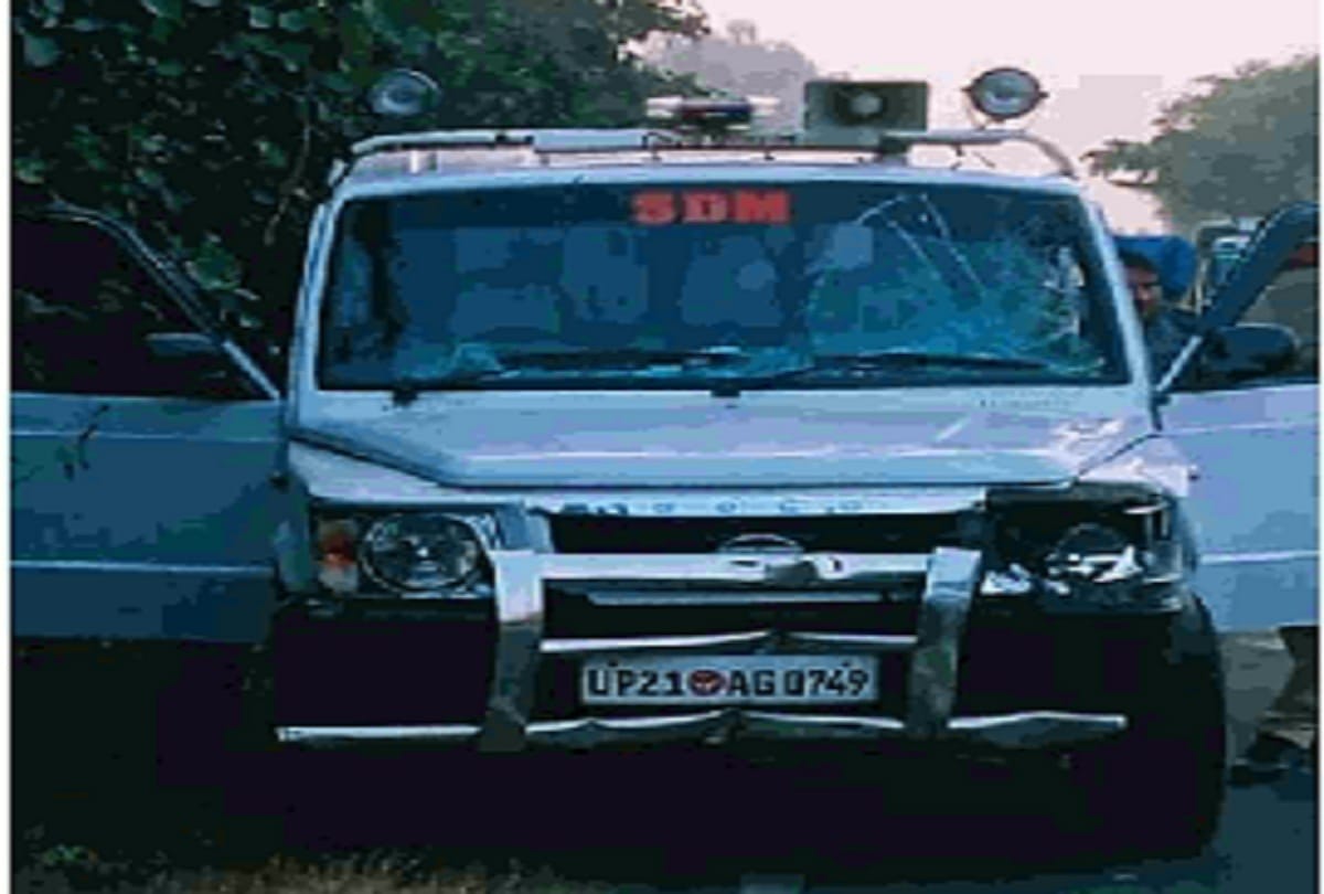 SDM car hit the bike in Moradabad Bike rider dies, another injured
