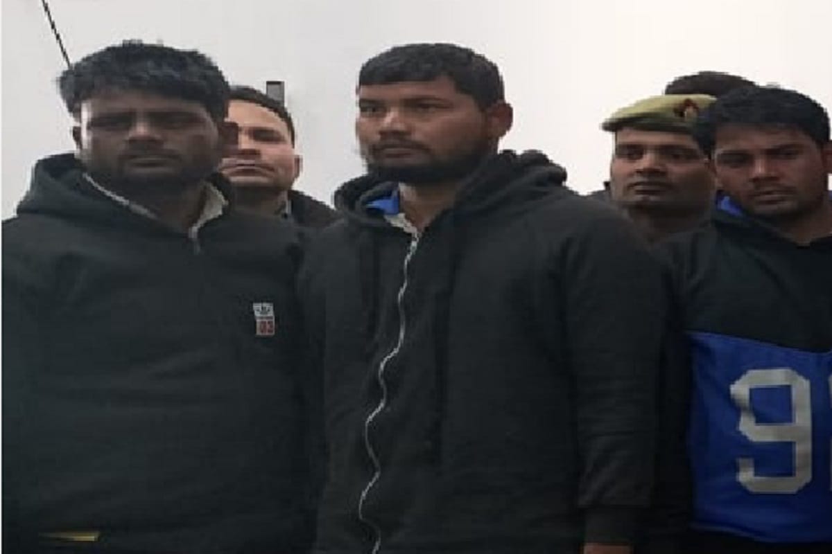 Police has arrested three miscreants in an encounter after looted the businessman in Saharanpur
