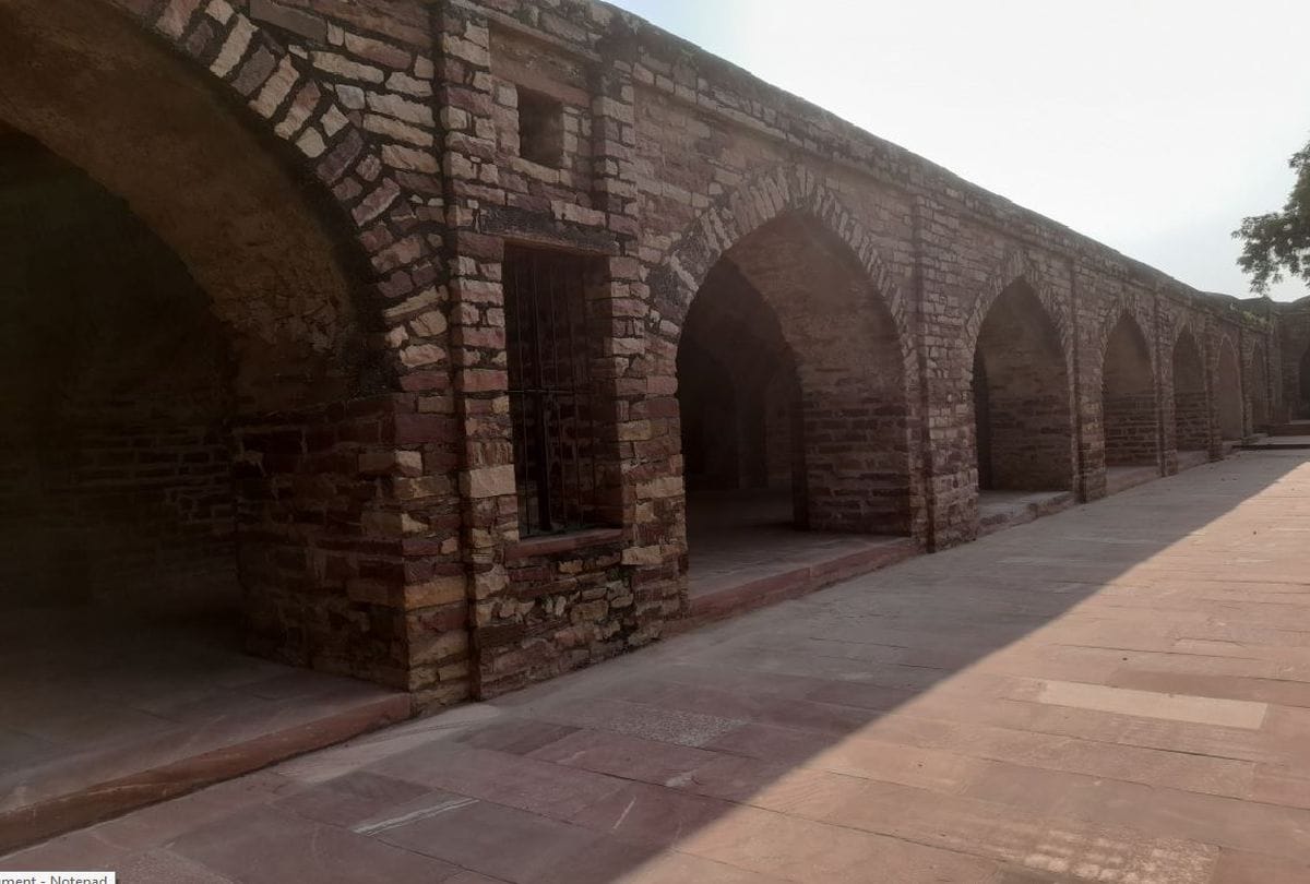 protection work of preserving the mint of the Mughals started in Fatehpur Sikri