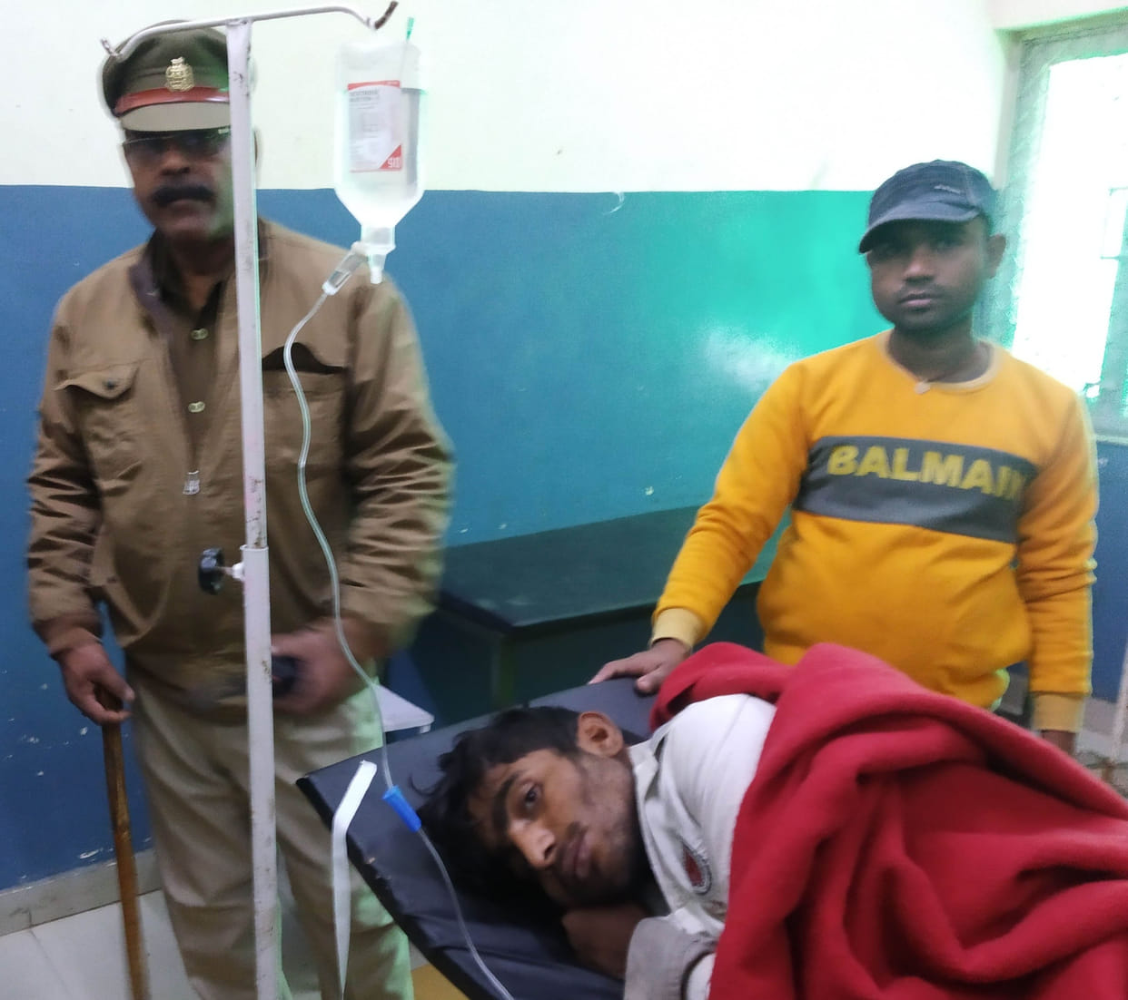 Two prize crooks arrested in police encounter