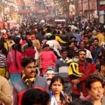 बाजारों में भीड़, कोरोना नियमों का नहीं हो रहा पालन