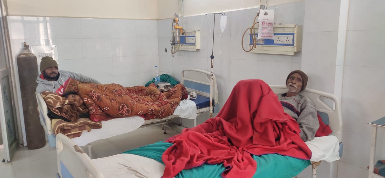 There is no blanket in the hospital, even the heater is not lit