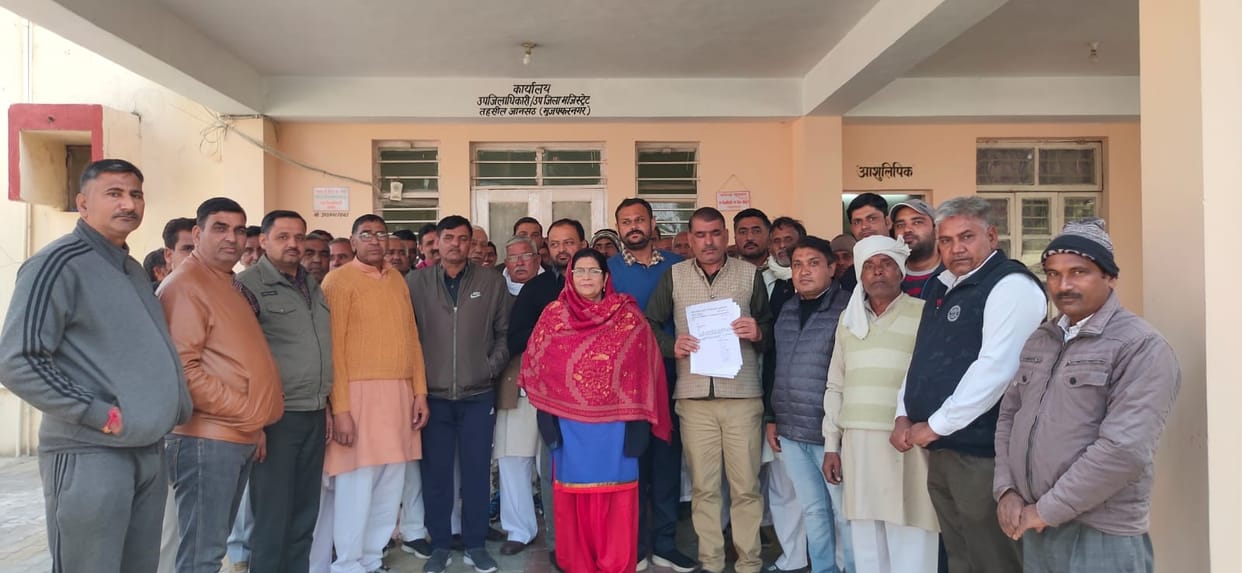 Demonstration of farmers at SDM office