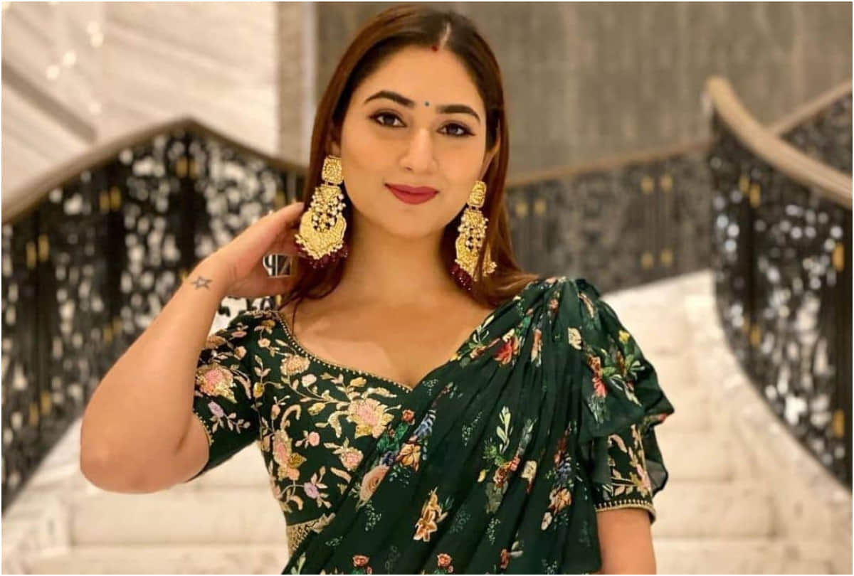 rahul vaidya wife disha parmar floral green ruffle saree