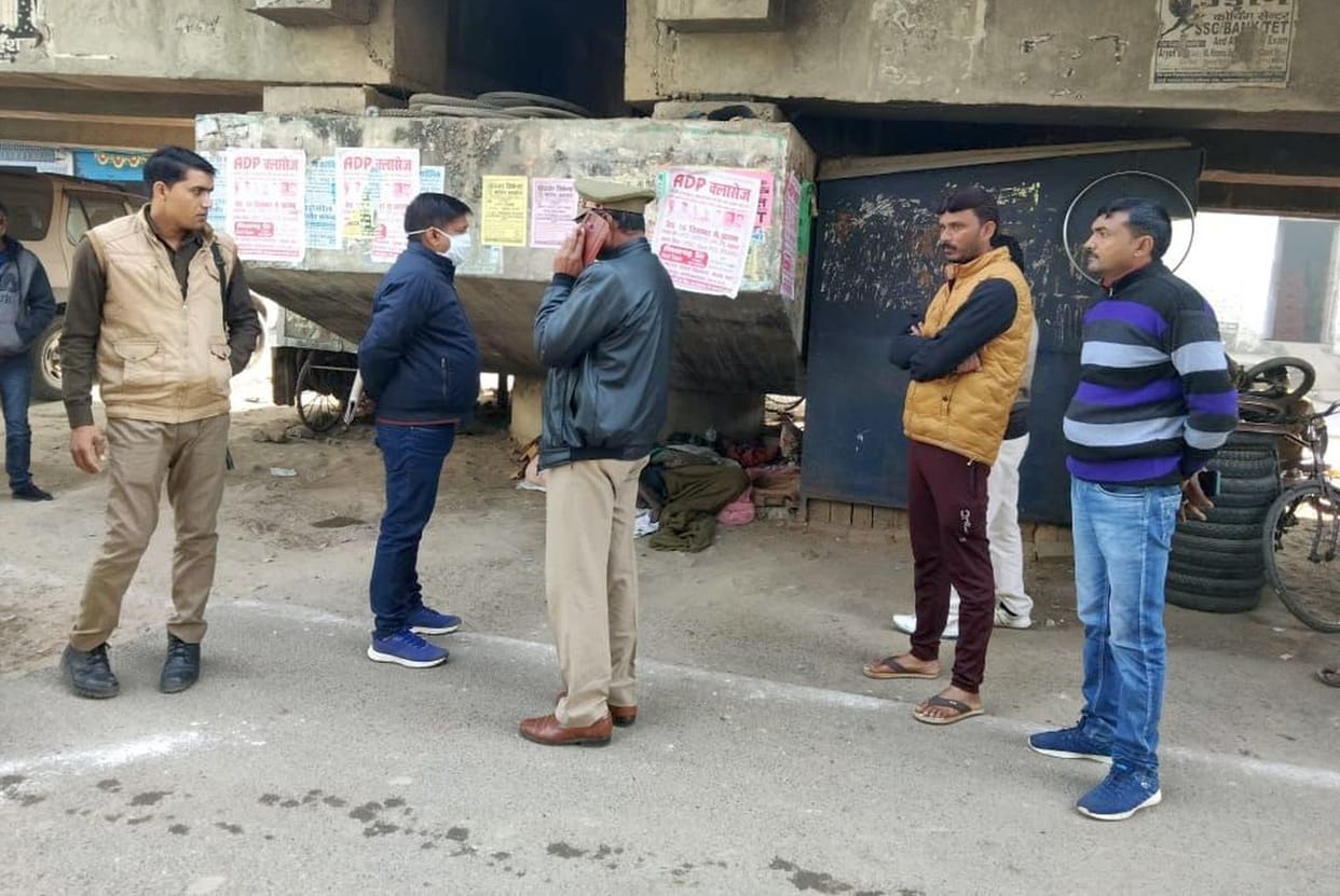 Elderly sleeping under overbridge dies of cold