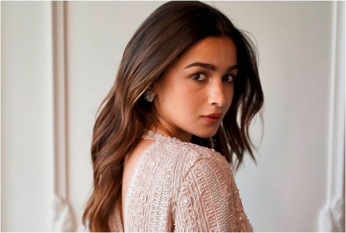 alia bhatt in bff wedding wearing silver outfitt with dramatic cape sleeve