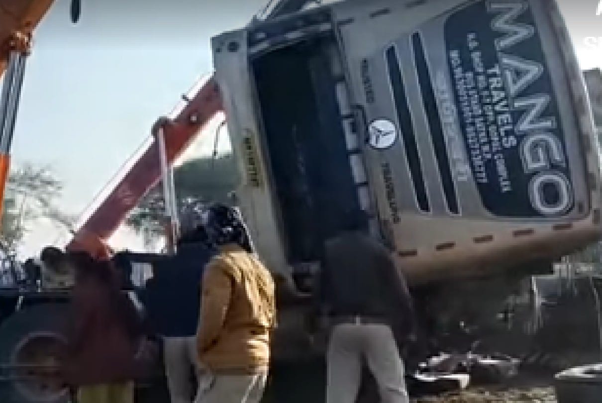 Panna Bus accident: Bus going from Indore to Hanumana overturned due to tire burst, one passenger killed, many injured