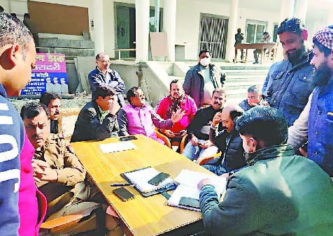 Dispute over putting soil in the cemetery, agreement in the police station