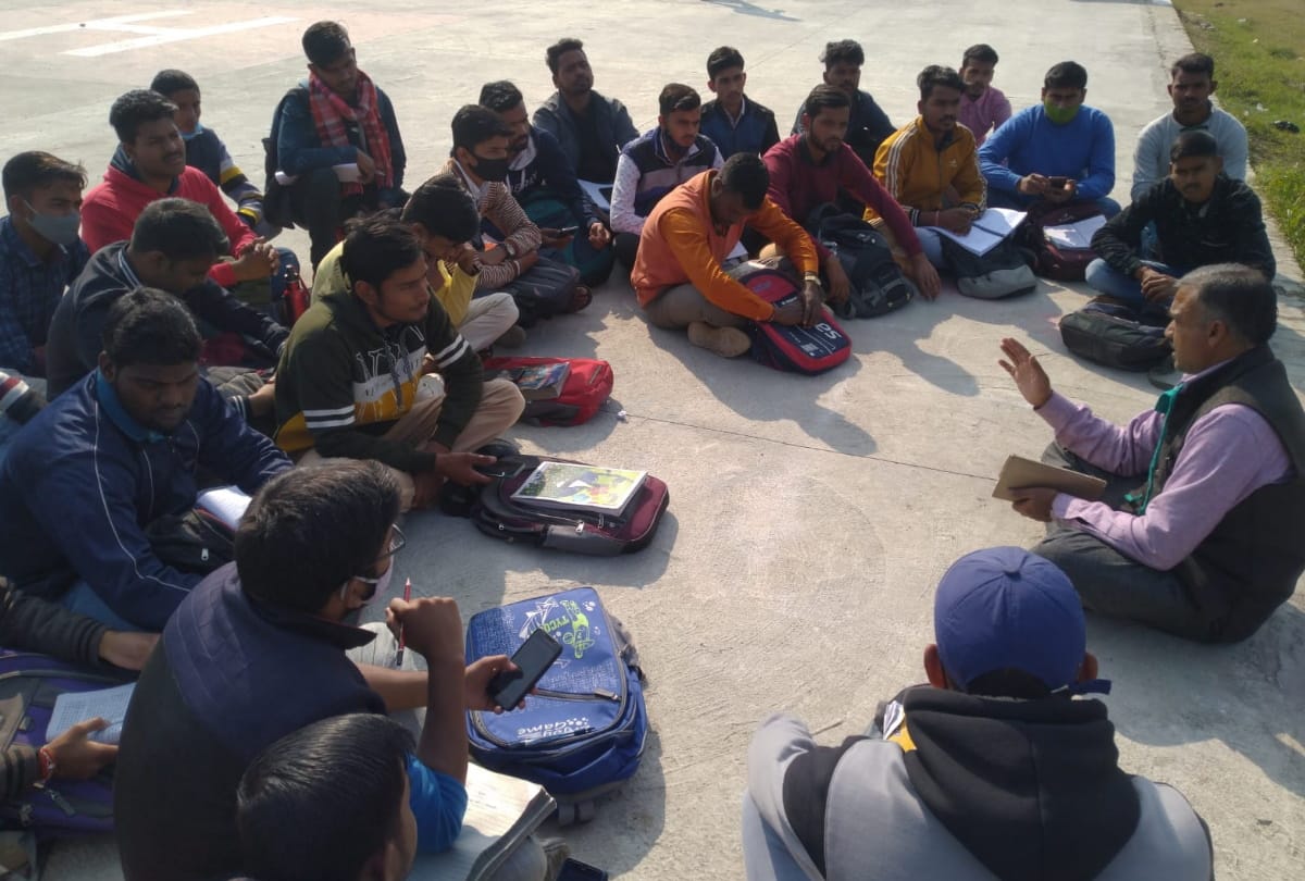 After being suspended Prof. Kamlesh took class in Gorakhpur University