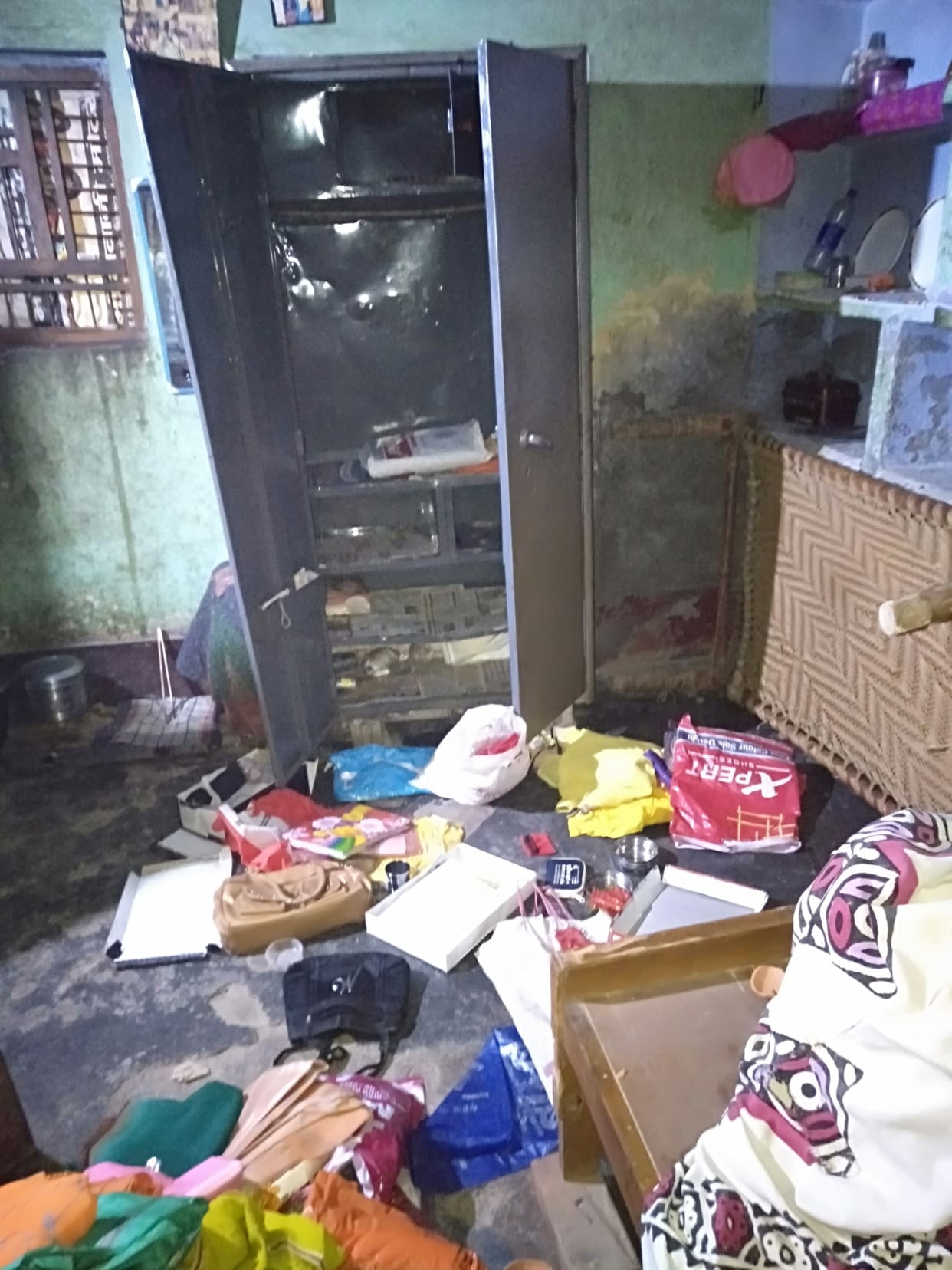 Jewelry cash worth 2.50 lakh stolen from three houses in Mohalla Mirkichiya