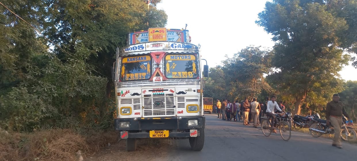 Truck hit by high tension line, driver dies