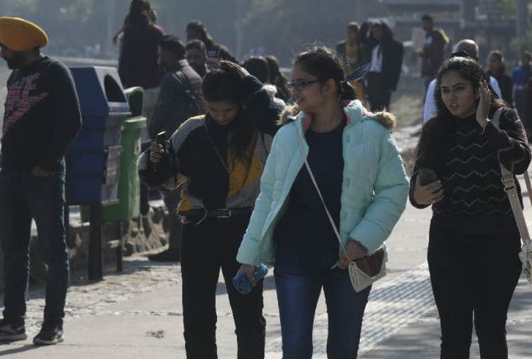 People are gathered in Chandigarh despite the threat of Omicron