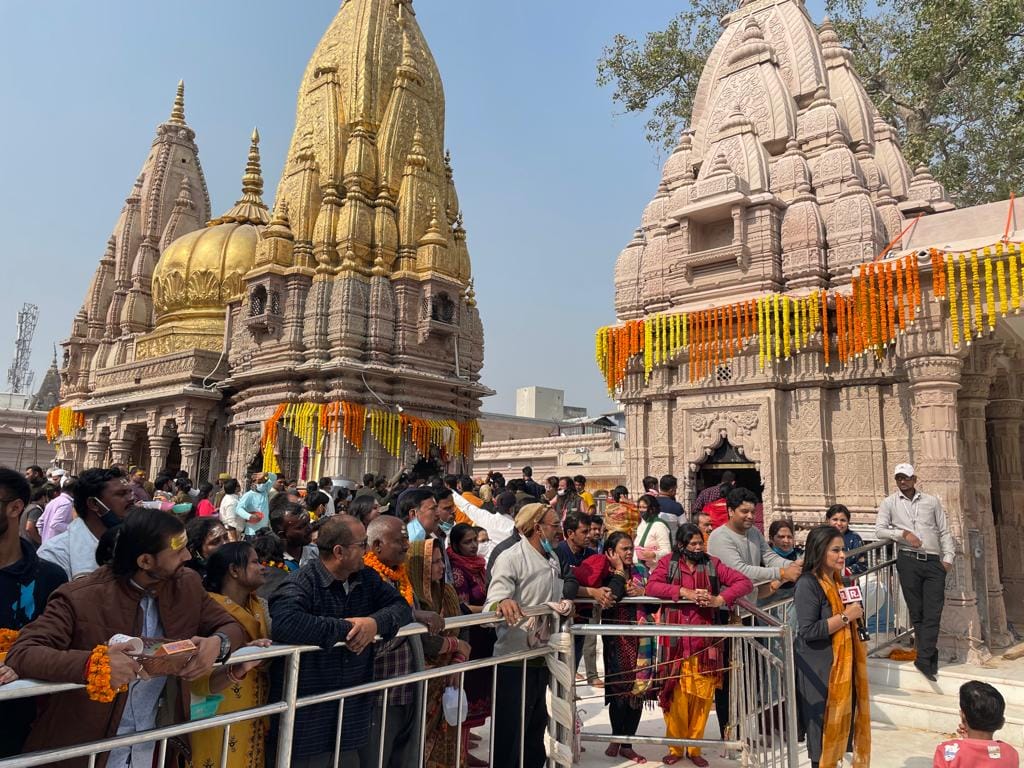 Kashi Vishwanath Dham Saraswati gate open for devotees from today more than one and a half lakh devotees are visiting daily