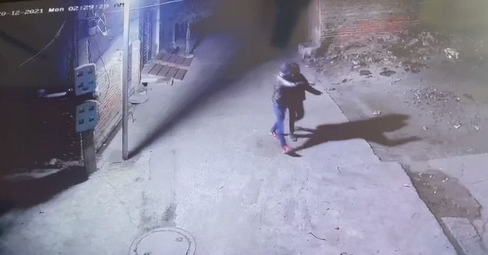 The family went to Jagran, broke the lock of the house, took away cash and jewelery