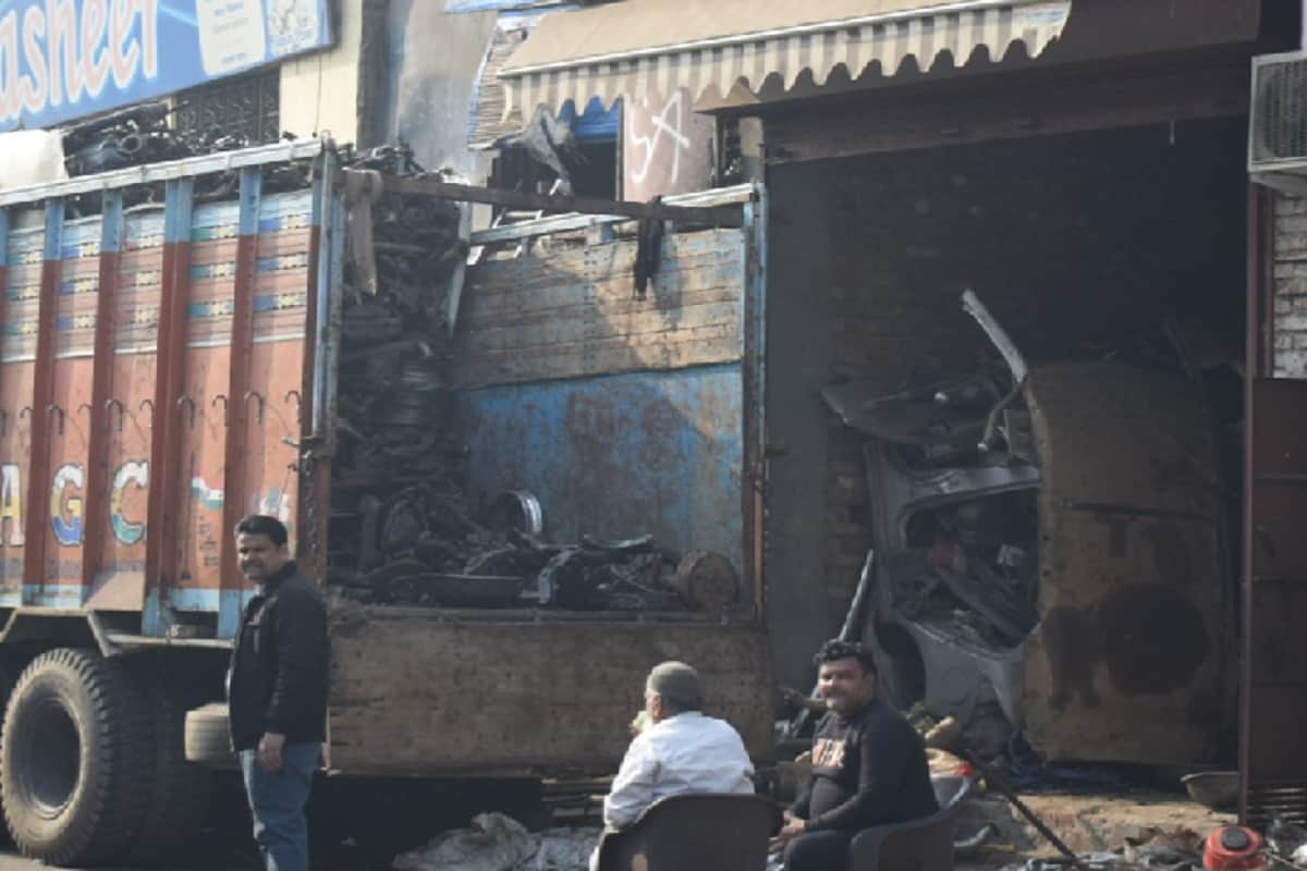 Meerut: stolen vehicles still being cut in Sotiganj so far, Delhi Police dabish disclosure, four junks surrender in court