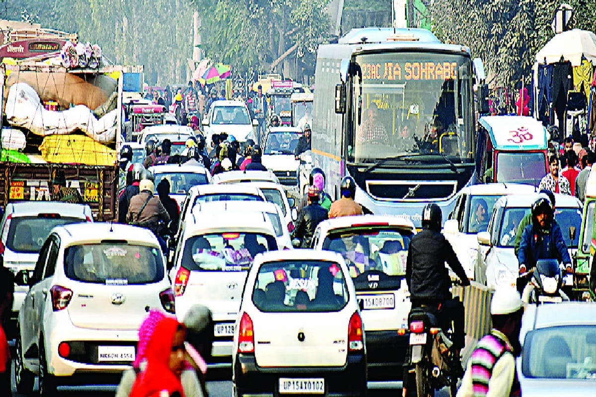 UP News: fear of omicron in Meerut and three people have found of corona positive at today