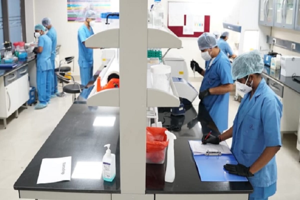 UP News: fear of omicron in Meerut and three people have found of corona positive at today