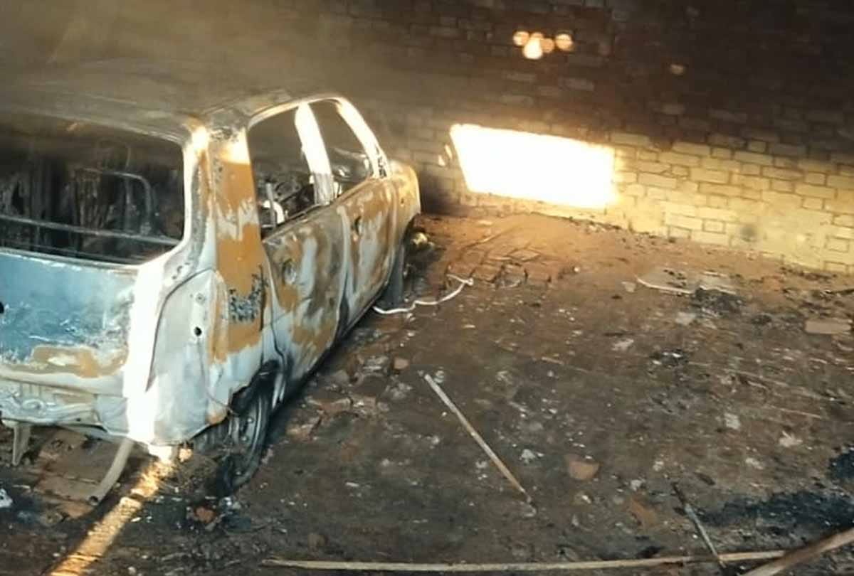 Orai: massive fire broke out in garage, two workers burnt alive