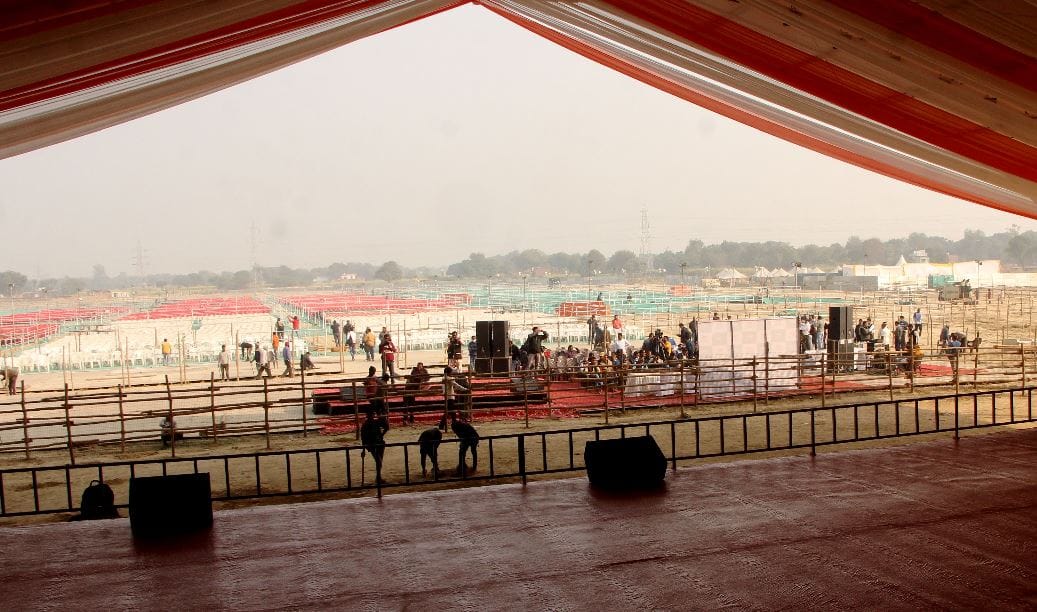PM Modi visit to Varanasi on 23 decemeber rally place under supervision of SPG grand rehearsal and force briefing today