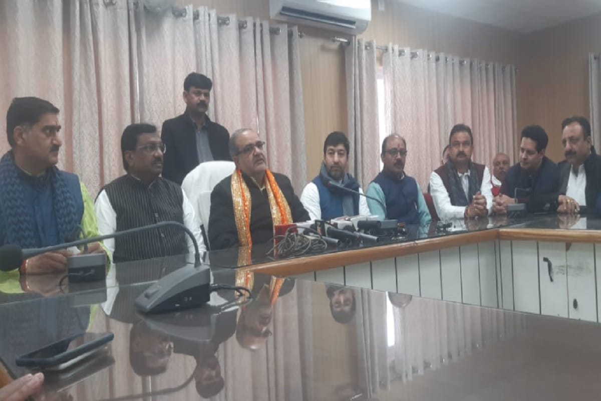 UP News: BJP jan vishwas yatra in Saharanpur and minister Bhupendra Singh has target on Akhilesh statement