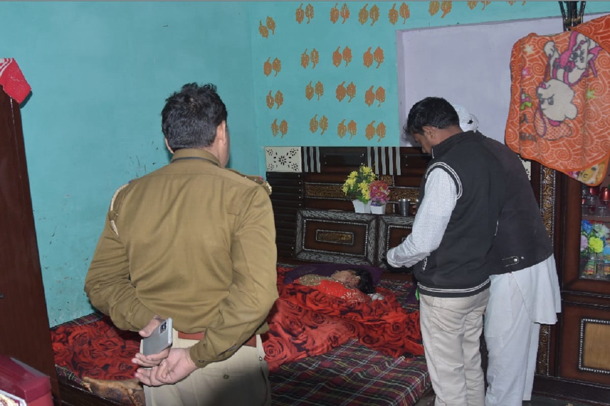 UP Crime News: Wife has murdered by husband in a village of Saharanpur and see photos