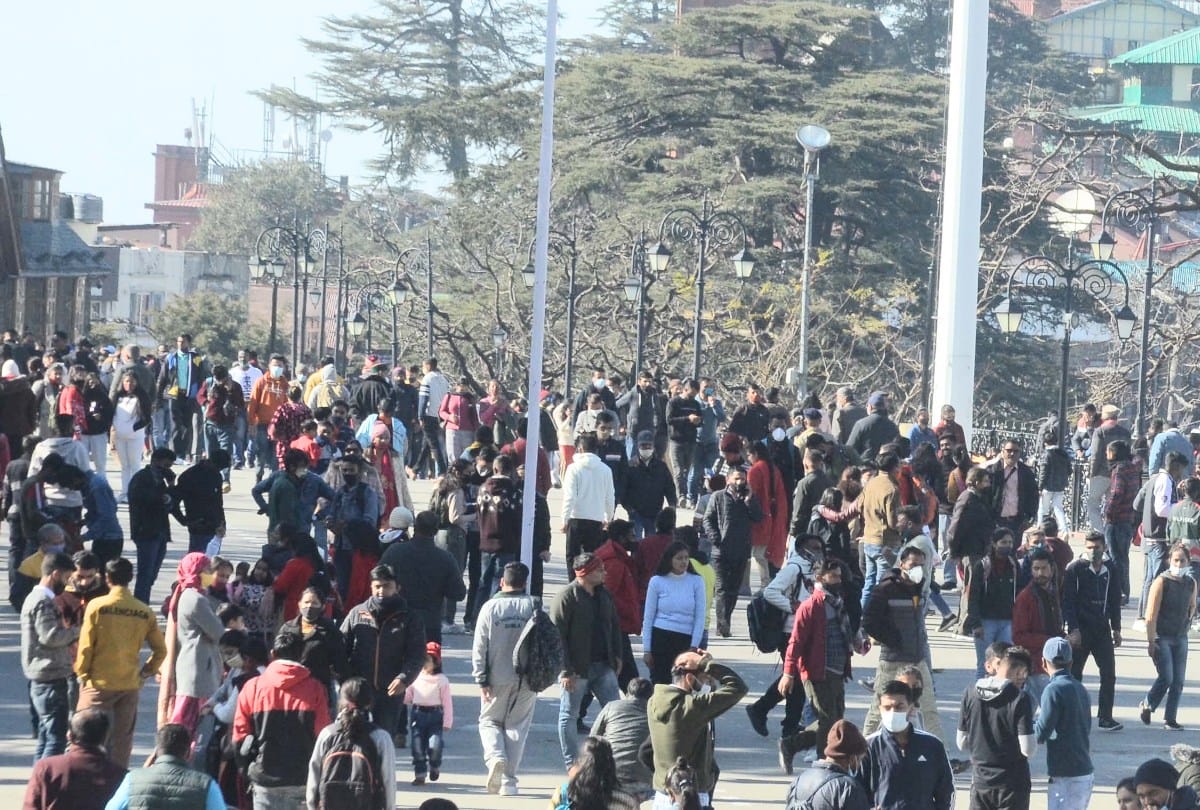 Omicron corona variant center alert to states rush of tourists in Shimla Manali Himachal Pradesh