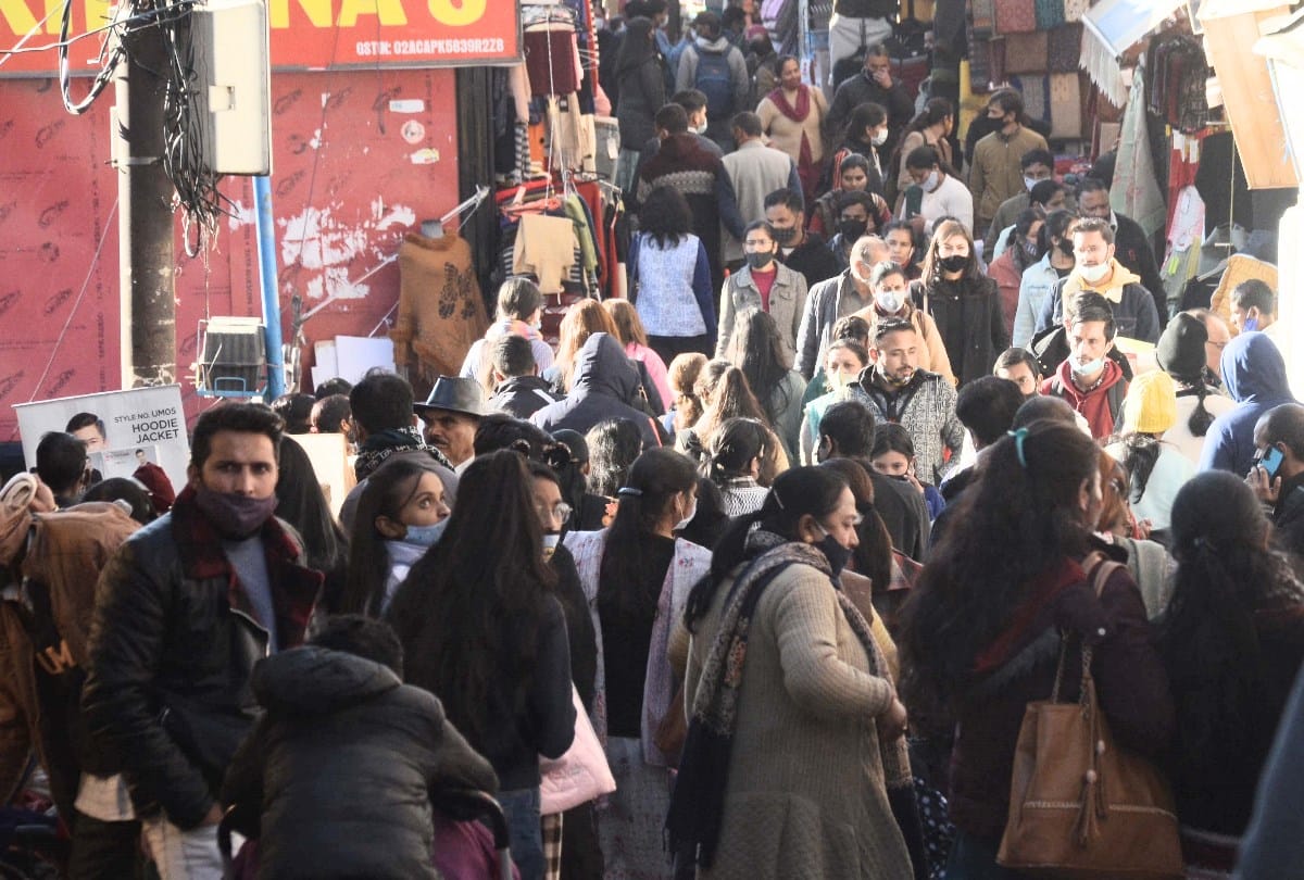Omicron corona variant center alert to states rush of tourists in Shimla Manali Himachal Pradesh