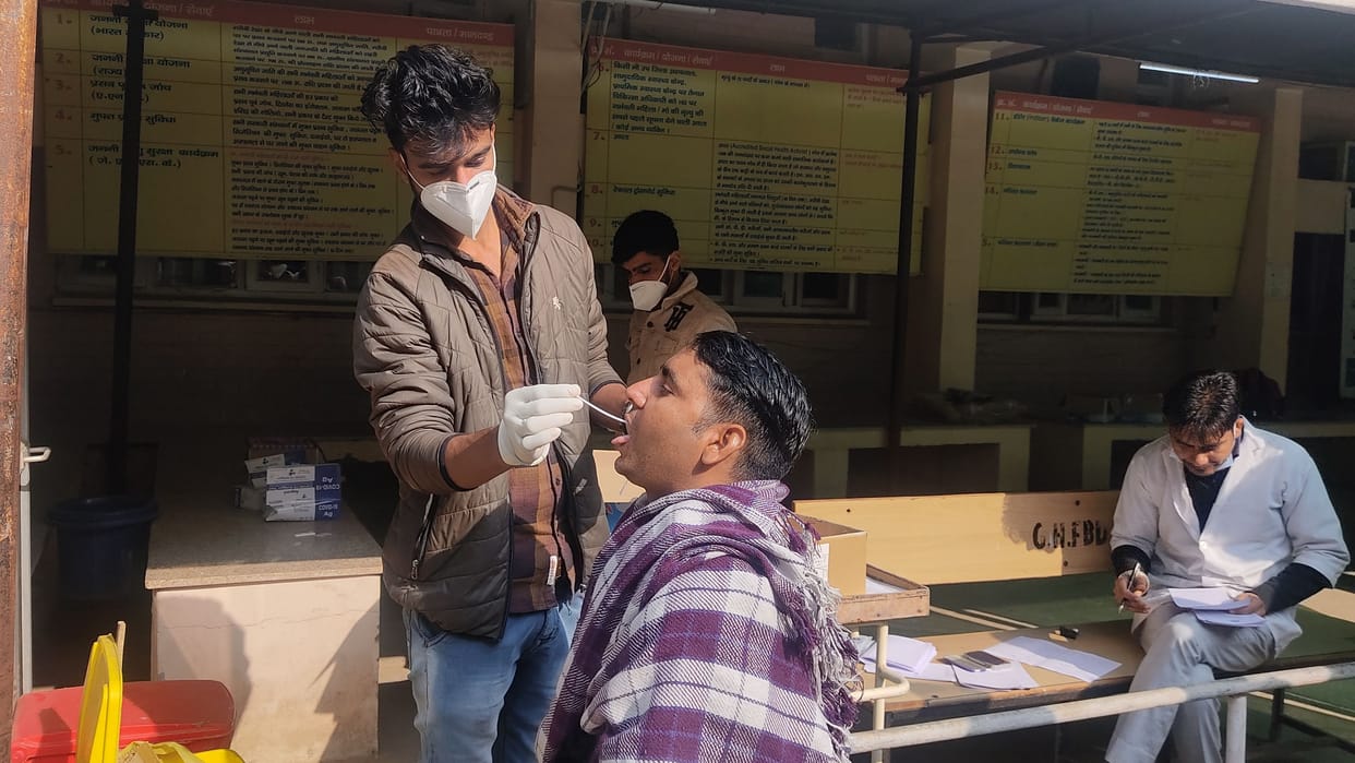 Frontline workers are only careless in getting vaccinated, how will they be safe