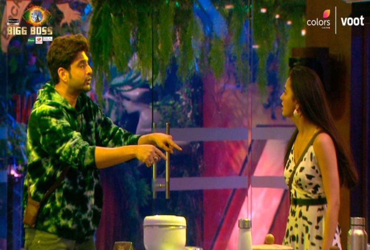 Bigg Boss 15: Finale task brought rift in the relationship between Karan Kundrra and Tejashwi Prakash the actor said you doing drame for the camera