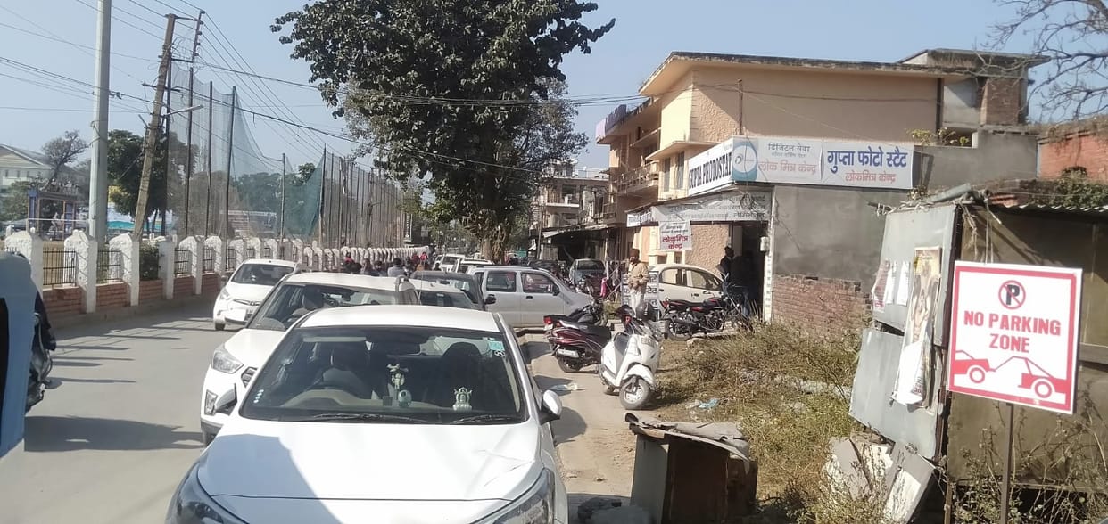 registerd vehicle are 69487 in ponta sahib and parking capacity in ponta is only 500 hunderd
