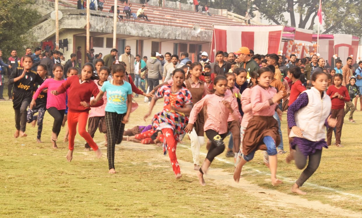 Colorful start of 35th district level sports competition of Basic