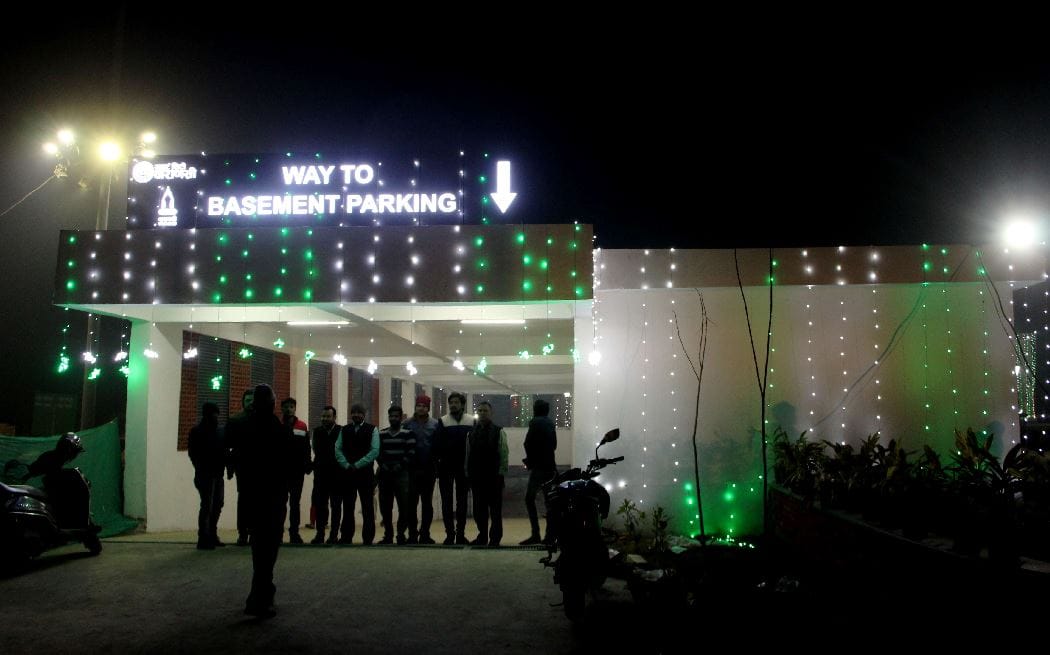 PM Modi visit varanasi today  will inaugurate Benia bagh parking whic capicity of 600 vehicles football ground is on upper part