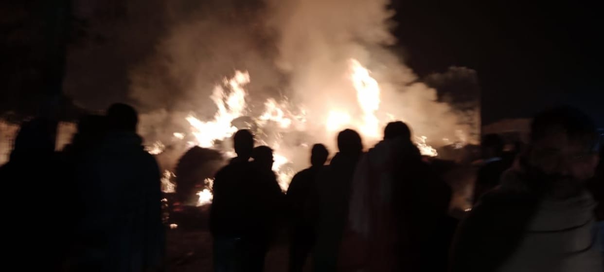 Parali trolley fire, highway jam
