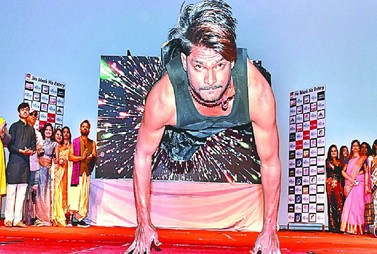 transgenders and divyangs performed catwalk in fashion show in agra