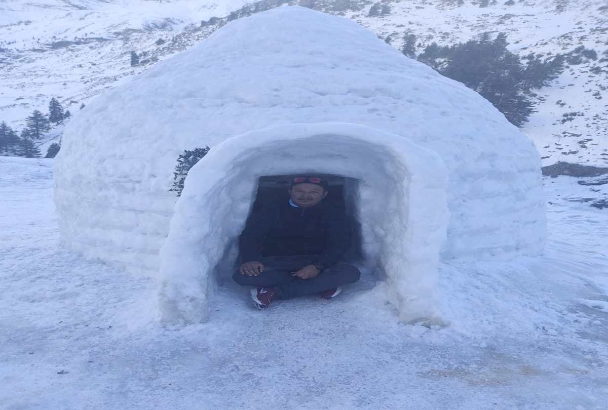 Igloo built for tourists at an altitude of more than 10 thousand feet at jalodi pass kullu himachal